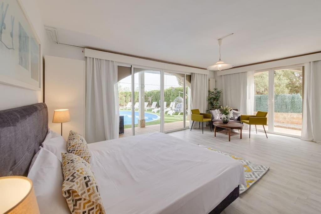 Moderne Villa, Pool+meerblick,schnelles Wifi,klima Ferienhaus