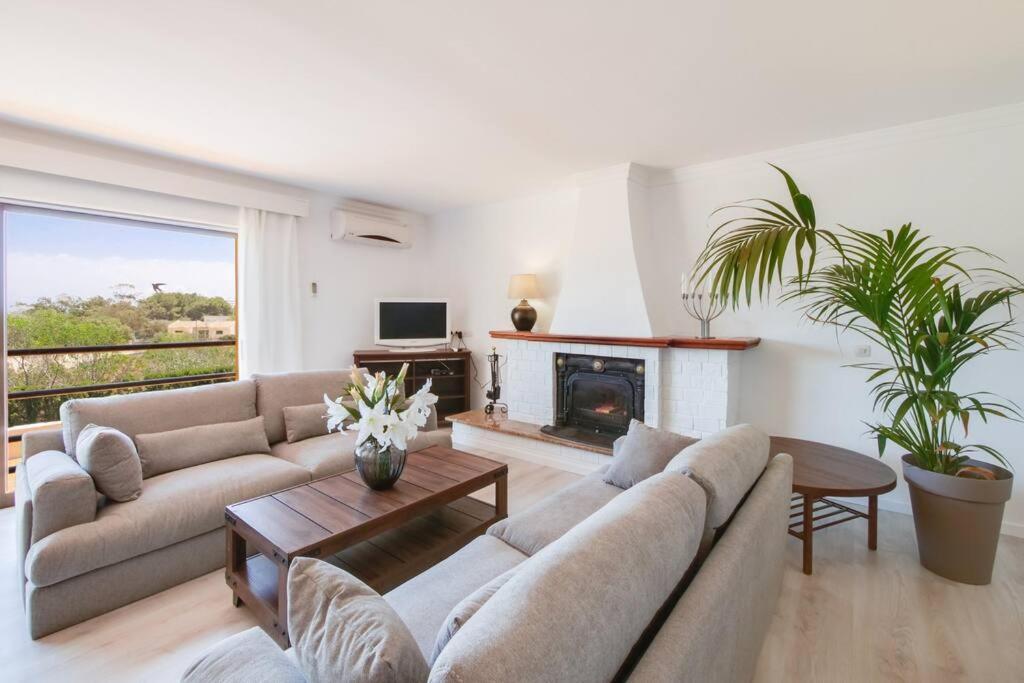 Ferienhaus Moderne Villa, Pool+meerblick,schnelles Wifi,klima Cales de Mallorca