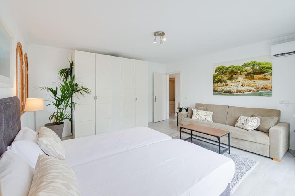 Moderne Villa, Pool+meerblick,schnelles Wifi,klima Ferienhaus